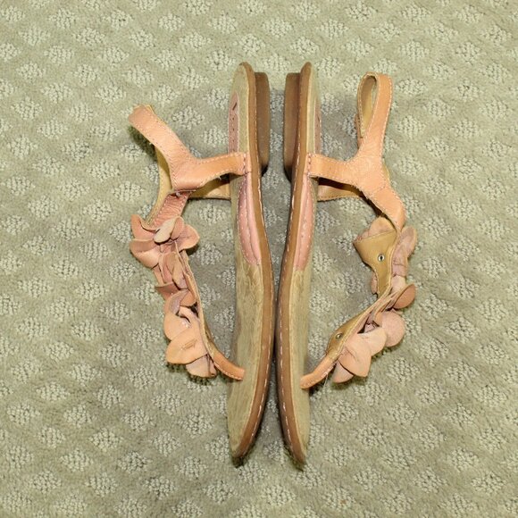 Born Women's 9 Light Pink Leather Flat Sandals with Flower Embellishment - Picture 2 of 6